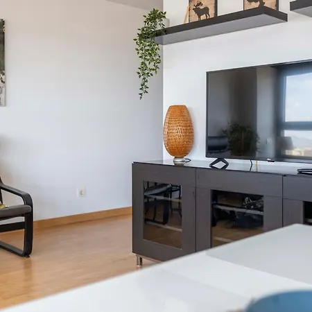 Amazing Fira And 15' From Bcn Center With Pool