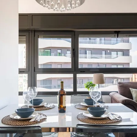 Amazing Fira And 15' From Bcn Center With Pool Apartment