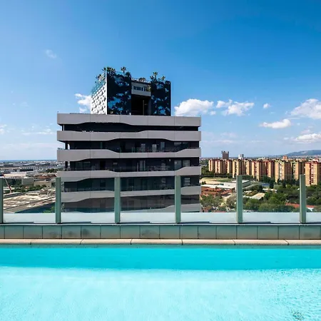 Amazing Fira And 15' From Bcn Center With Pool Apartment